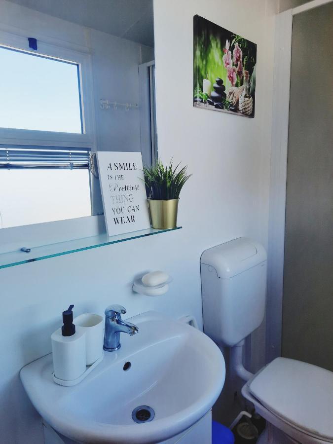 Mobile Home Fantasea Novi Vinodolski Exteriör bild
